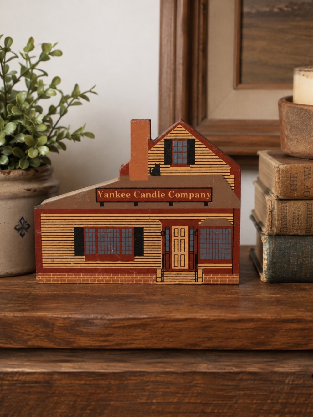 Vintage 1989 Cat’s Meow Yankee Candle Co Market Street Series Wood Shelf Sitter